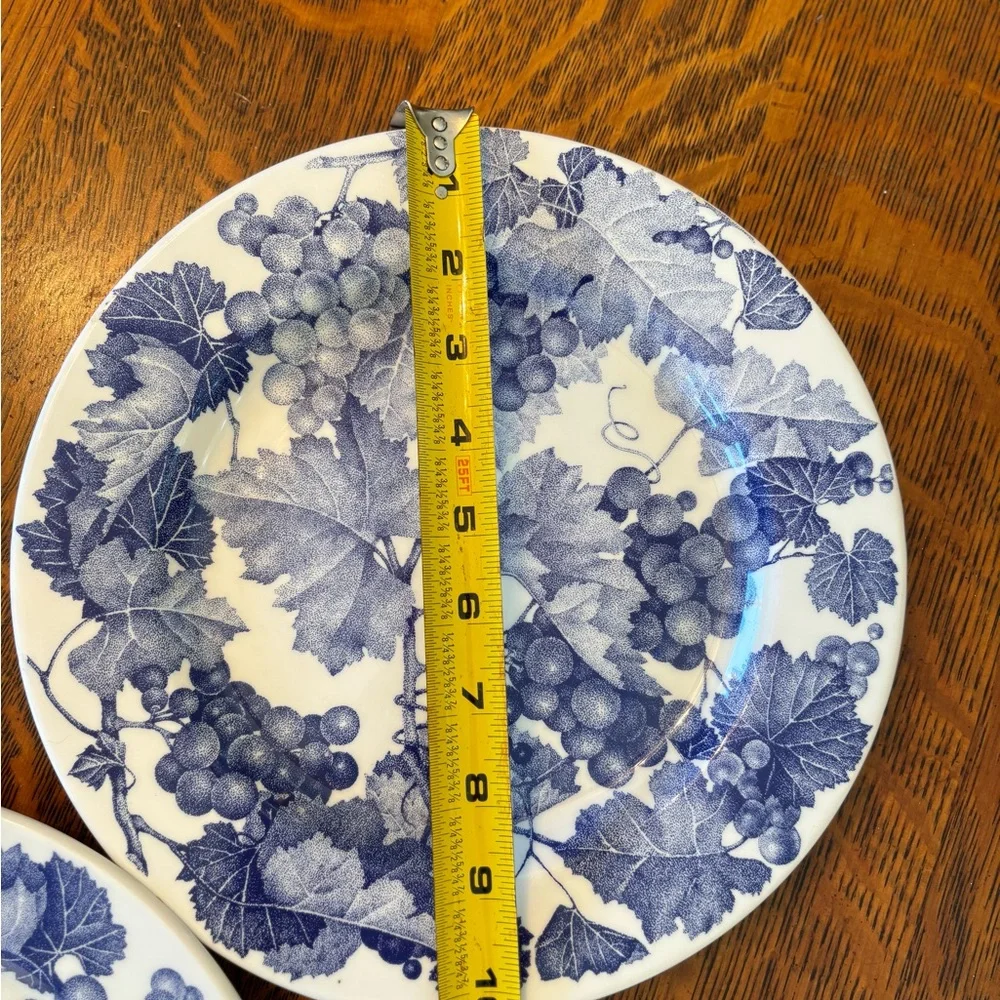 Quadrifoglio Ceramica La Primula Rimmed plates  Blue/White Grapes